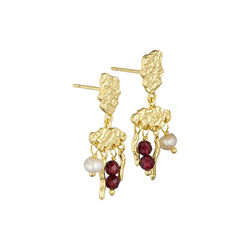 &Oslash;reringe med natursten og perle vedh&aelig;ng, guld/rhodolit/garnet, Pure by Nat