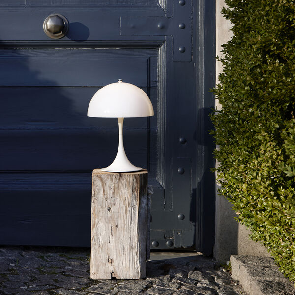 Panthella 250 Portable bordlampe, opal, Louis Poulsen