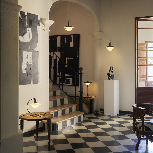 PH 3/2 bordlampe, aged brass/opal glass, Louis Poulsen