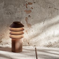 Bysted Garden lav pullert med anker, corten, Louis Poulsen